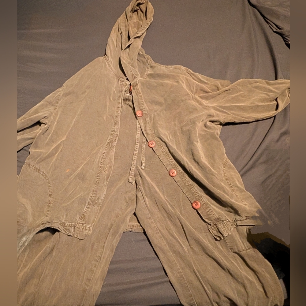 Olive Green Hooded Button-Up Jacket And Pants